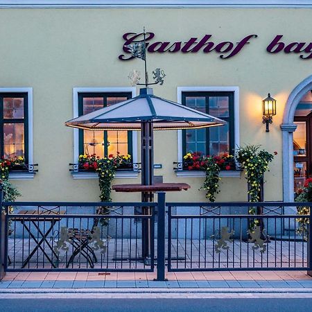 Hotel Bayrischer Loewe Osterhofen Kültér fotó