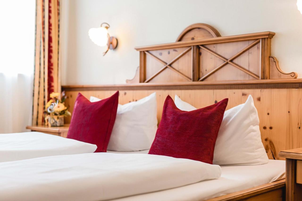 Hotel Bayrischer Loewe Osterhofen Kültér fotó