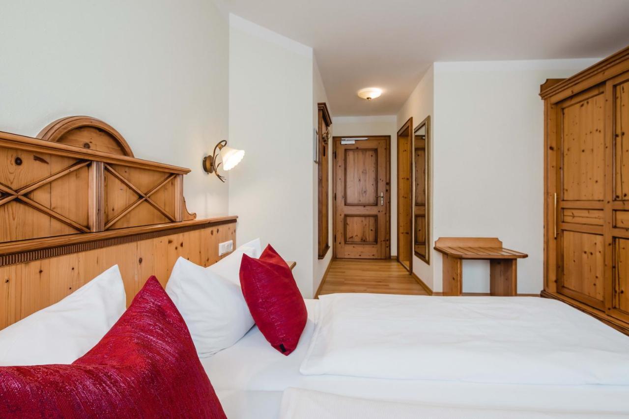 Hotel Bayrischer Loewe Osterhofen Kültér fotó