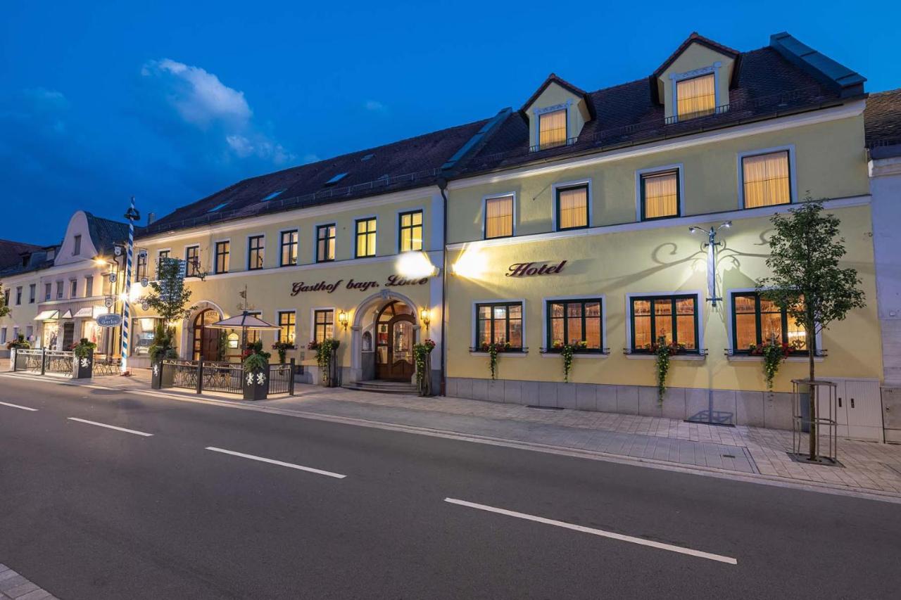 Hotel Bayrischer Loewe Osterhofen Kültér fotó