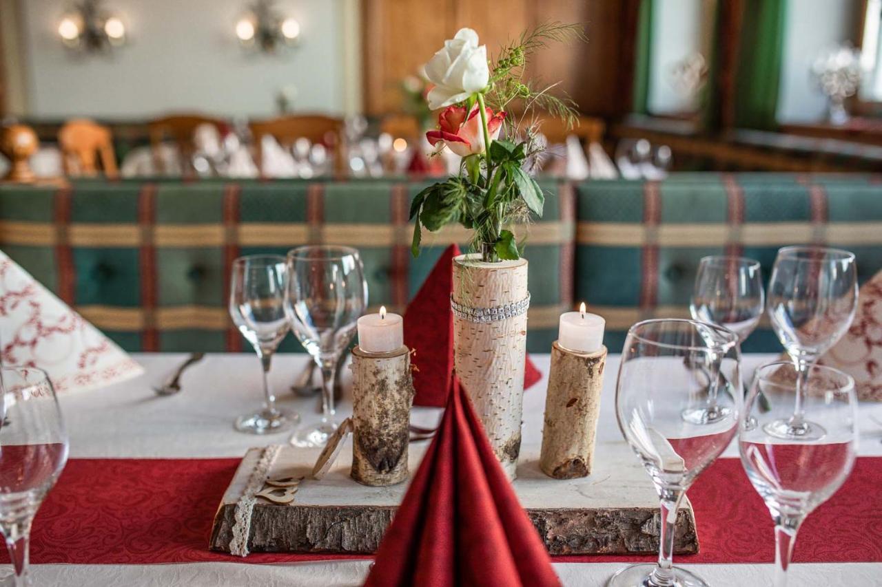 Hotel Bayrischer Loewe Osterhofen Kültér fotó