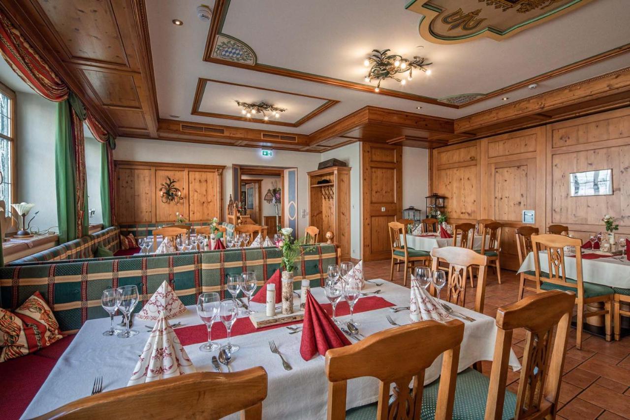 Hotel Bayrischer Loewe Osterhofen Kültér fotó