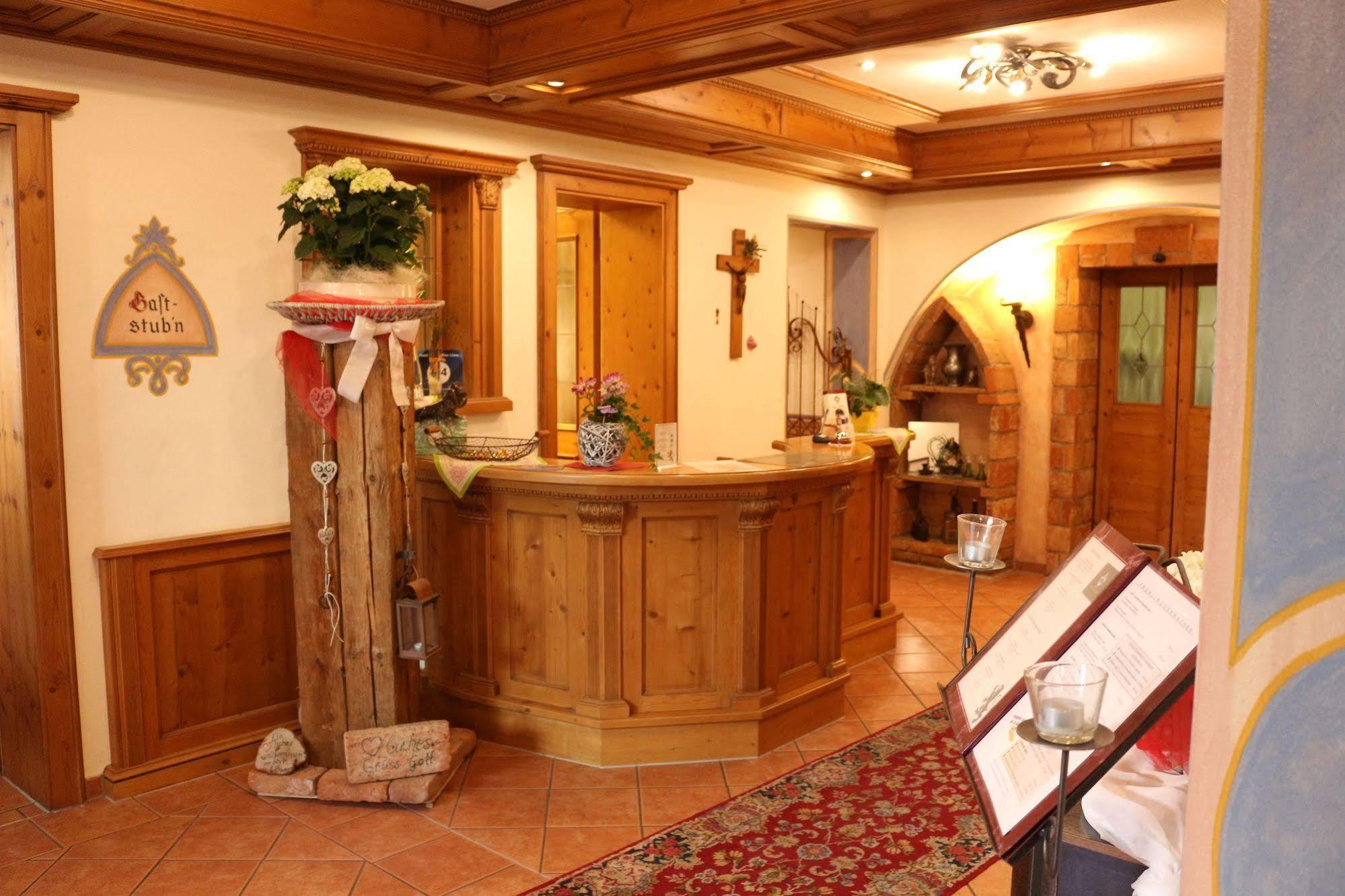 Hotel Bayrischer Loewe Osterhofen Kültér fotó